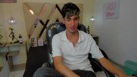 FER PHOENIX online show from 18, 10, 2025