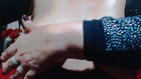 pregnant hairyc2cbigboobs mature online show from 16, 9, 2025