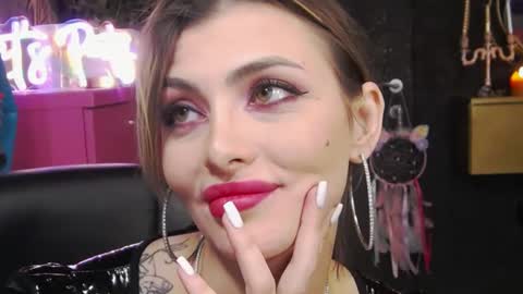 Sarah online show from 26, 2, 2025