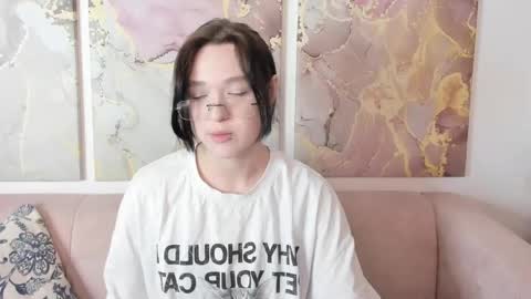 fiamoory online show from 27, 5, 2026
