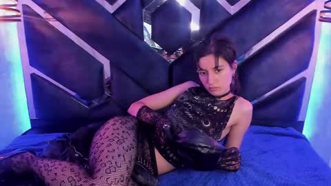   online show from 1, 2, 2025