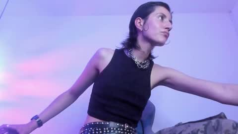   online show from 28, 2, 2025