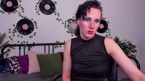 Honey Ill be waiting for you Tue Wed Thu Fri Sat Sun 10am-5pm online show from 25, 1, 2025