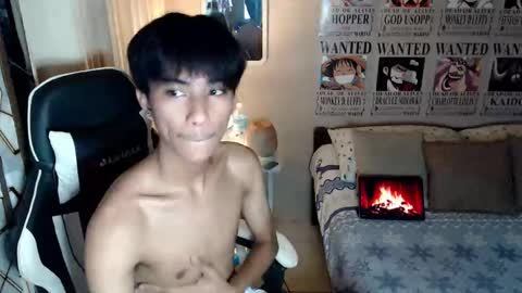 fineboii_rey18 online show from 5, 5, 2026