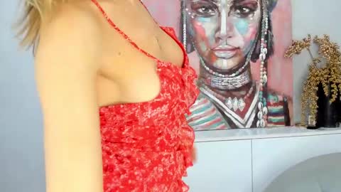 Snapshot of finestchantilly chatting on 28, 2, 2025 FinestChantilly online show from 28, 2, 2025