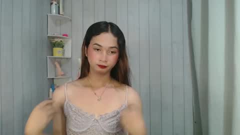 fionaraya online show from 5, 3, 2025