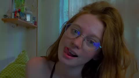 fire_luna online show from 15, 6, 2026