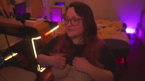 Lio Roxy online show from 5, 3, 2026