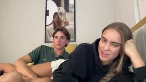 Snapshot of fitbadonk chatting on 7, 11, 2025 fitbadonk online show from 7, 11, 2025