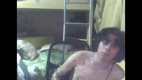 Snapshot of fitboyvzla2 chatting on 11, 5, 2026 Fitboyvzla online show from 11, 5, 2026