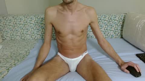 Snapshot of fithotguy90 chatting on 25, 1, 2025 Luis online show from 25, 1, 2025