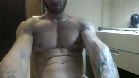 Snapshot of fitness1989 chatting on 16, 11, 2025 fitness1989 online show from 16, 11, 2025