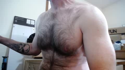 Snapshot of fitshow75 chatting on 20, 9, 2025 Links in Bio below online show from 20, 9, 2025