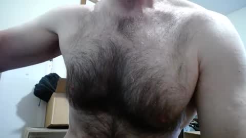 Snapshot of fitshow75 chatting on 27, 9, 2025 Links in Bio below online show from 27, 9, 2025