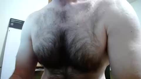 Snapshot of fitshow75 chatting on 14, 10, 2025 Links in Bio below online show from 14, 10, 2025