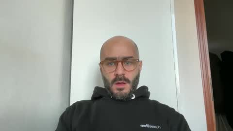 Fla is short for Flavio online show from 15, 12, 2024