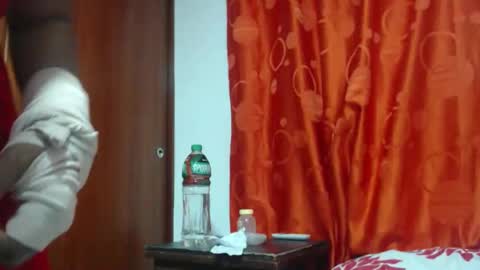 flacahot33 online show from 4, 6, 2026