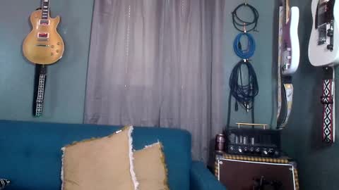 Flannel Dong online show from 12, 10, 2025