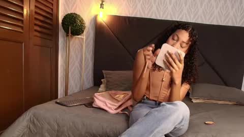 Flavia online show from 11, 11, 2025