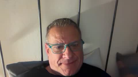Snapshot of flavor1972 chatting on 5, 11, 2025 flavor1972 online show from 5, 11, 2025