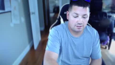 Snapshot of flguy_mike chatting on 5, 1, 2026 FL guy online show from 5, 1, 2026