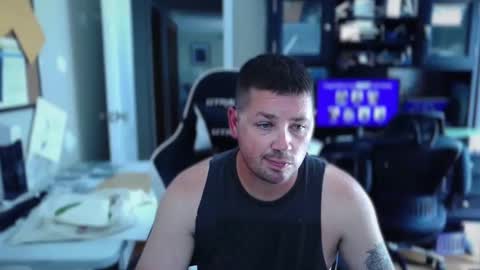 Snapshot of flguy_mike chatting on 4, 6, 2026 FL guy online show from 4, 6, 2026