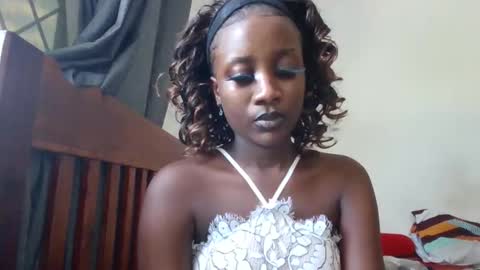 flirty_arrya online show from 10, 4, 2026