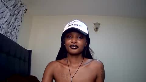 Snapshot of flirtyy_sheery chatting on 5, 1, 2025 sheery online show from 5, 1, 2025