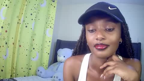 Snapshot of flirtyy_sheery chatting on 17, 10, 2025 sheery online show from 17, 10, 2025