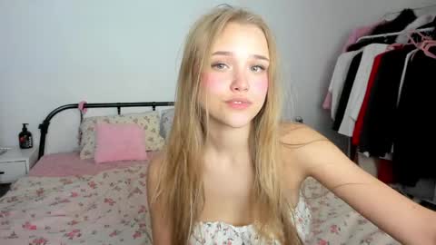 Mona online show from 13, 4, 2026