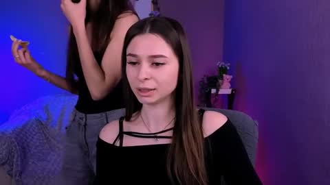 Snapshot of flora_ri chatting on 18, 2, 2026 just ask me online show from 18, 2, 2026