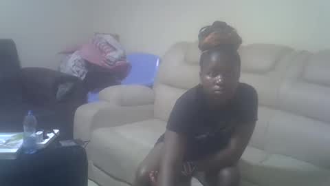 Snapshot of floral_q chatting on 17, 5, 2026 Floral online show from 17, 5, 2026