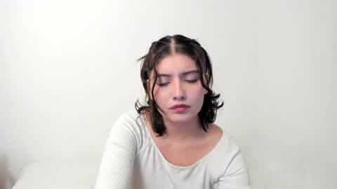 Tell me My Love online show from 8, 11, 2025