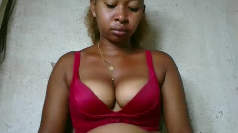 Snapshot of florencia011 chatting on 3, 3, 2026 florencia011 online show from 3, 3, 2026