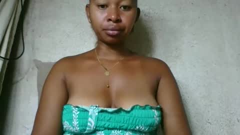Snapshot of florencia011 chatting on 5, 3, 2026 florencia011 online show from 5, 3, 2026