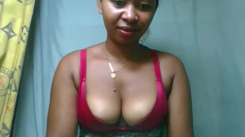 Snapshot of florencia011 chatting on 10, 4, 2026 florencia011 online show from 10, 4, 2026
