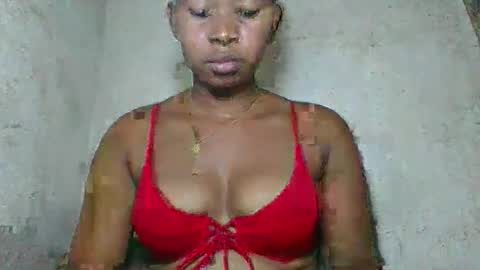 Snapshot of florencia011 chatting on 22, 4, 2026 florencia011 online show from 22, 4, 2026