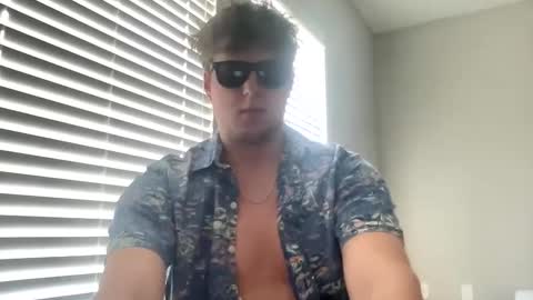 CollegeBoy22 online show from 5, 2, 2025