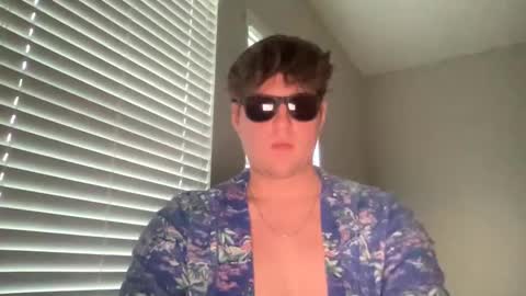 CollegeBoy22 online show from 5, 2, 2025