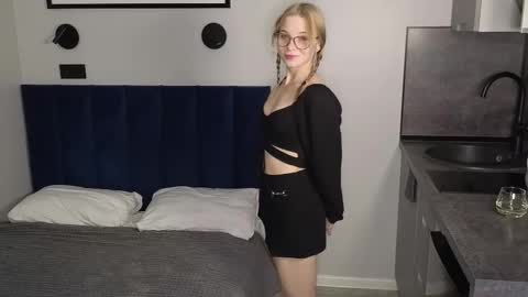 Dolly online show from 17, 10, 2025