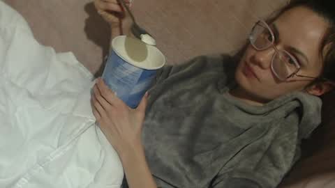 say meow and send tip  online show from 15, 3, 2026