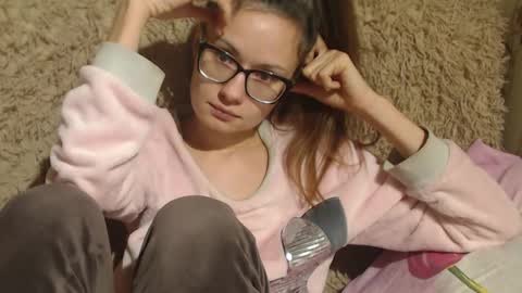 say meow and send tip  online show from 4, 12, 2024