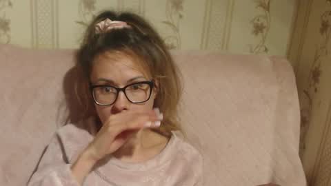 say meow and send tip  online show from 24, 10, 2025