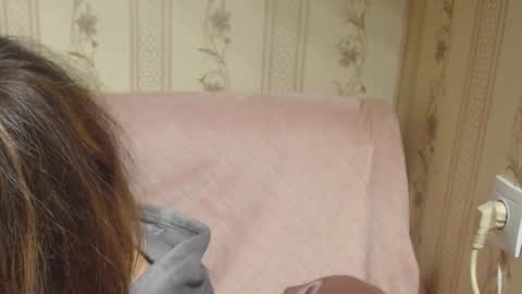 say meow and send tip  online show from 17, 11, 2025