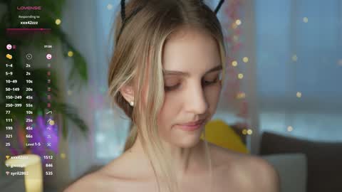 Adeline online show from 23, 12, 2024