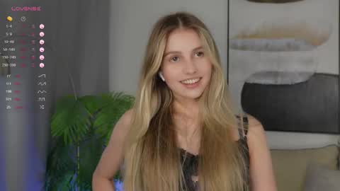 Adeline online show from 21, 9, 2025