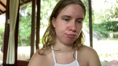 fluffy_bunnyxxx online show from 13, 2, 2025