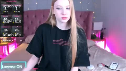 Mia online show from 24, 10, 2025