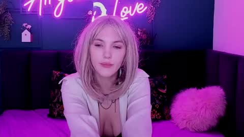 Monica online show from 4, 3, 2025