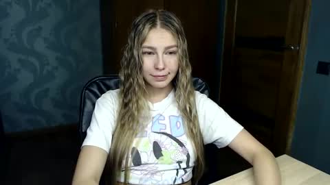 Molli  Ready for any play with you. Hottest show in pvt  Help a student earn big tokens  online show from 26, 2, 2025